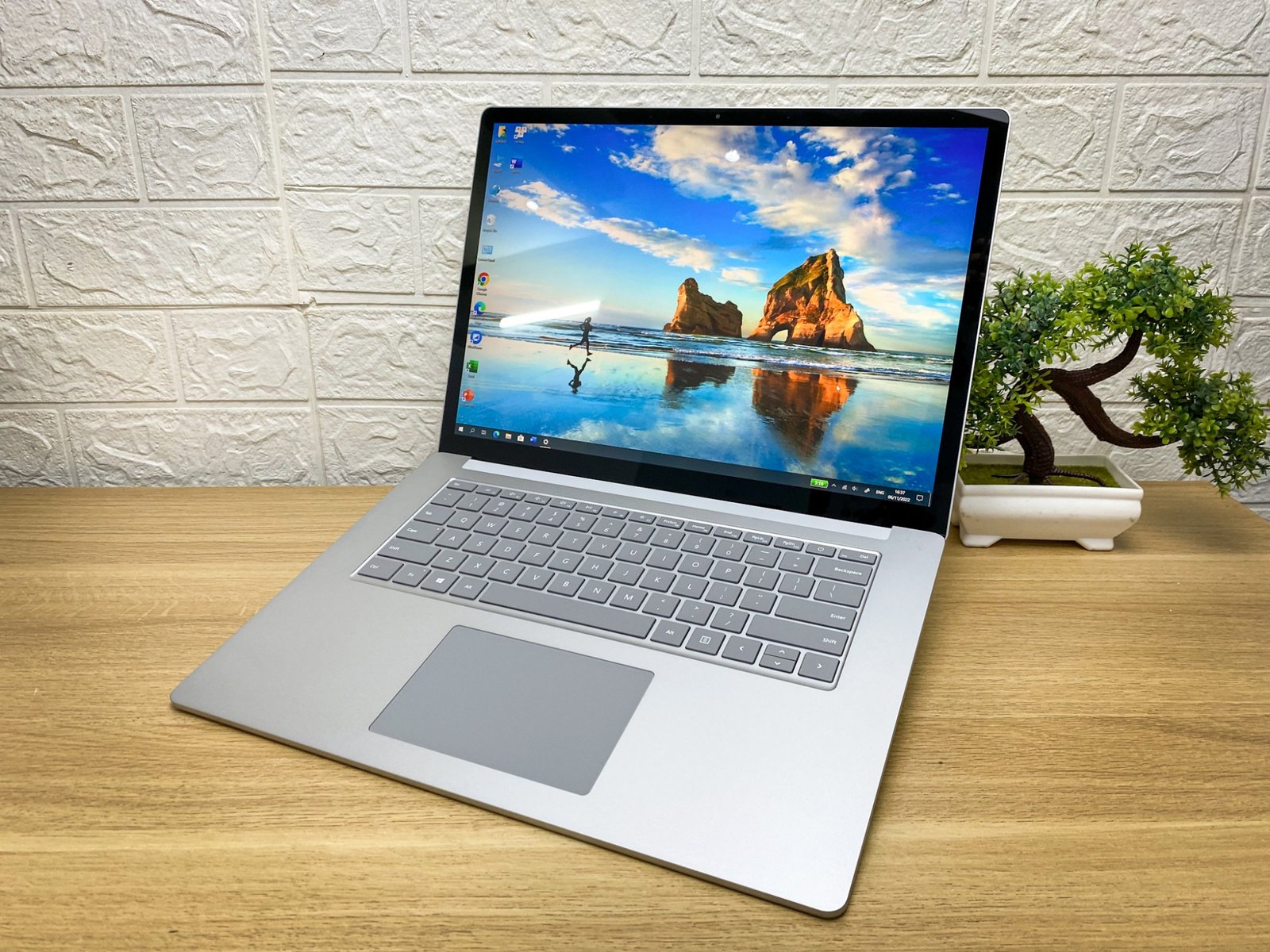 MICROSOFT SURFACE LAPTOP 3 15INCH SILVER - I5-10TH 8-256GB - Image 2