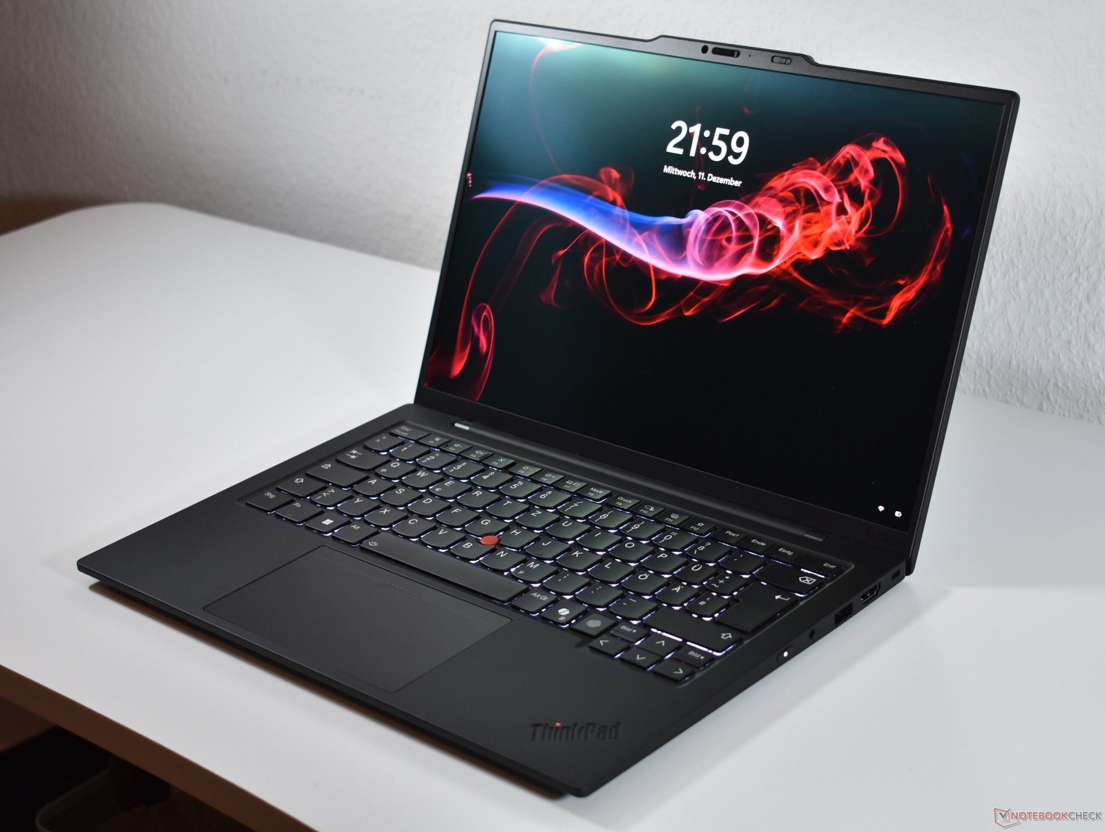 LENOVO X1 CARBON - I7-8TH 8-256GB - Image 4